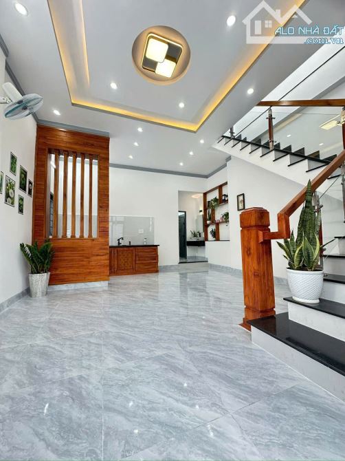 Nhà mê mới xây hẻm 33 Giải Phóng, phường Tân Thành TPBMT - 2