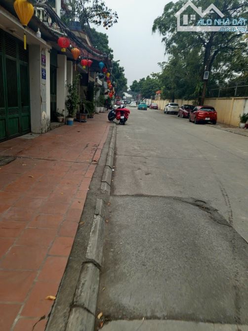 8.9 Tỷ/ 57 m2/ 3 Tầng/ Ngọc Thụy /Long Biên/ Ô tô - 2