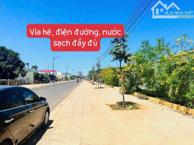 Mặt tiền Tạ Văn Sáu,  Diện tích 910m2, ngang 12m mặt tiền, 100 thổ cư Giá 4ty3 có bớt - 2