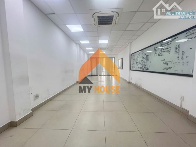 ĐỈNH NÓC - NHÀ PHỐ trống suốt 300M2 ngay Trần Lựu Q2  mới cứng làm này làm kia ạ ^^ - 2