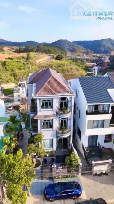 Cần bán căn villa mặt tiền đường An Sơn P4 Đà Lạt - 2