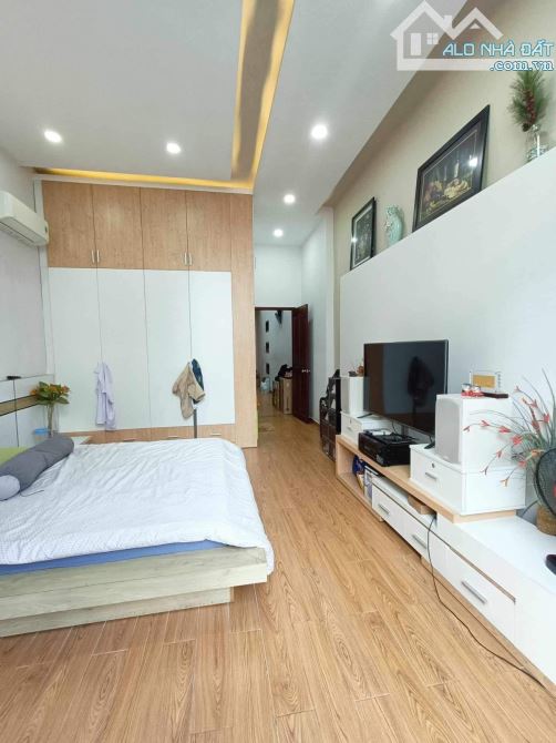 BÁN NHÀ MẶT TIỀN 4 TẦNG, GẦN 70m2, NGAY TRỊNH ĐÌNH TRỌNG TÂN PHÚ, - 2