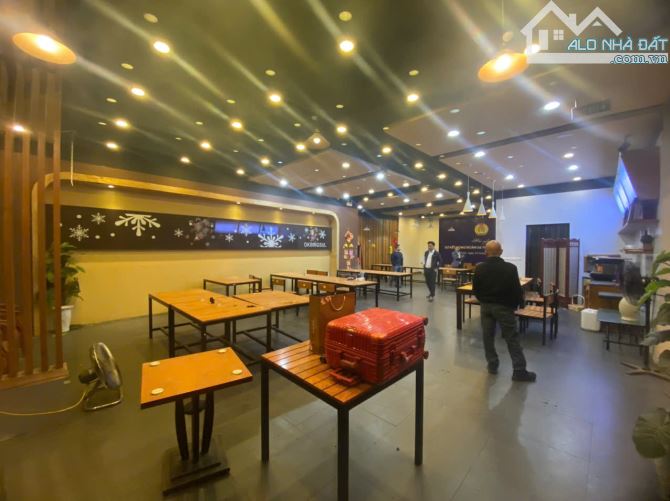 Cho thuê 600m2 Mặt Bằng Cafe,Nhà Hàng, Siêu Thị tại Mipec 229 Tây Sơn - 2