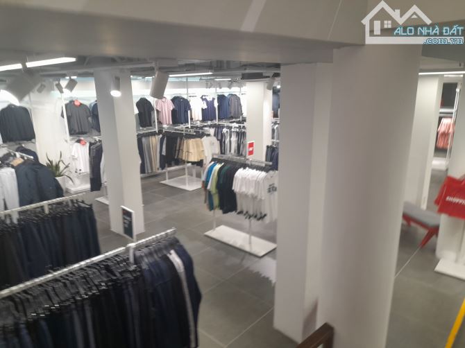 Bán nhà Mặt Phố Bà Triệu, Hoàn Kiếm 358m2, MT 12.5m - Giá 320 Tỷ