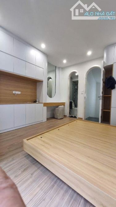 Bán nhà Thụy Khuê, nhà mới, ngõ thông tứ tung, giảm chào, thanh khoản gấp, 30m2, giá chỉ 5 - 3