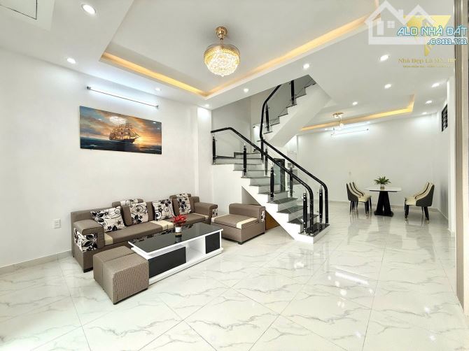 Bán nhà 3 tầng 50m2 ngõ 51 Dư Hàng, Lê Chân. Giá 2,85 tỷ - 3