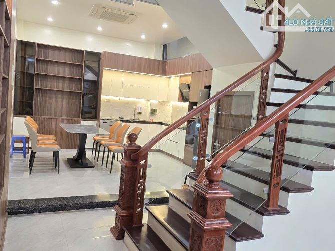 12.5 TỶ - NHÀ NGUYỄN KHÁNH TOÀN, 72M2*4T*4.8M, NHÀ DÂN XÂY CỰC ĐẸP, NỘI THẤT XỊN, Ở NGAY - 4