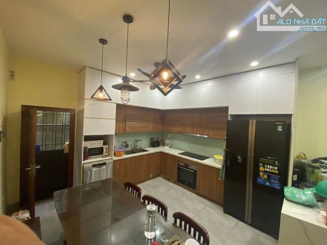 Bán nhà Bùi Huy Bích, 60m2 x 5 tầng mặt tiền 4m, vỉa hè ô tô tránh, kinh doanh,15.8 tỷ - 6