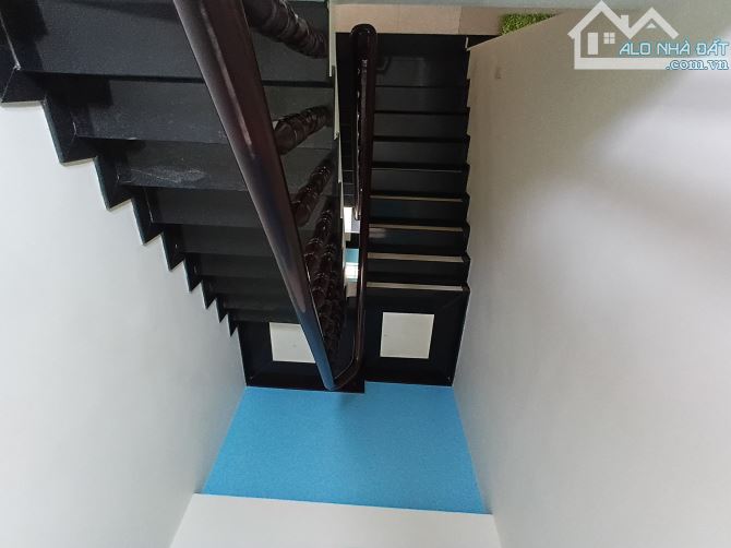 🏡 Nhà Siêu Vip Căn Góc - Hẻm Xe Hơi - 4 lầu - Ngay Chợ Tân Trụ - 68m²(4 x 17) - 5