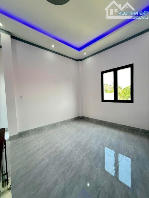 CHỦ BÁN NHÀ 1TRỆT 1LẦU. DT: 64M2 (NGANG 8M) NGAY ĐƯỜNG NGUYỄN TRI PHƯƠNG. GIÁ CHỈ 2,350 TỶ - 5