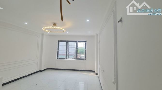 Hot-  Nhà 4Tầng Trung tâm xã Ô TÔ Tải Đỗ Cổng-100m ra trục chính 5Phút Ra QL6 - 5