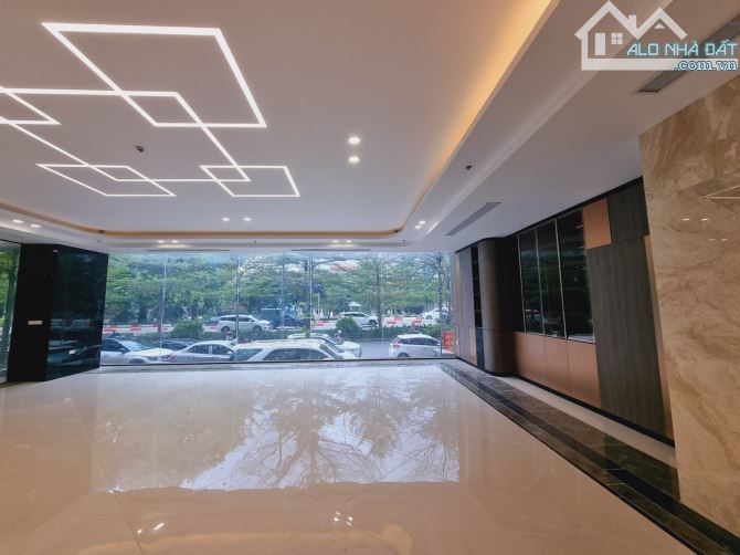 BÁN NHÀ MẶT PHỐ ĐƯỜNG LÁNG SIÊU VÍP - MP KINH DOANH VÔ ĐỊCH - BA THOÁNG - VỈA HÈ 10M! HIẾM - 5