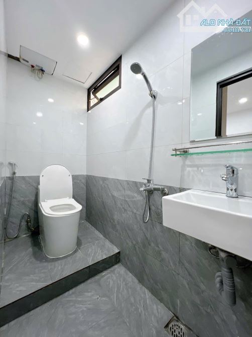 Bán căn tập thể phố Đại La, trung tâm hai bà, 60m2 giả chỉ hơn 2 tỷ. - 6