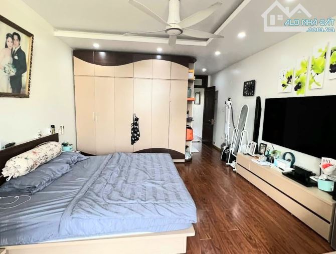 Bán nhà đẹp tại Lê Hồng Phong, Đằng Lâm, Hải An . 81m2, 3 tầng, giá 6,2 tỷ - 7