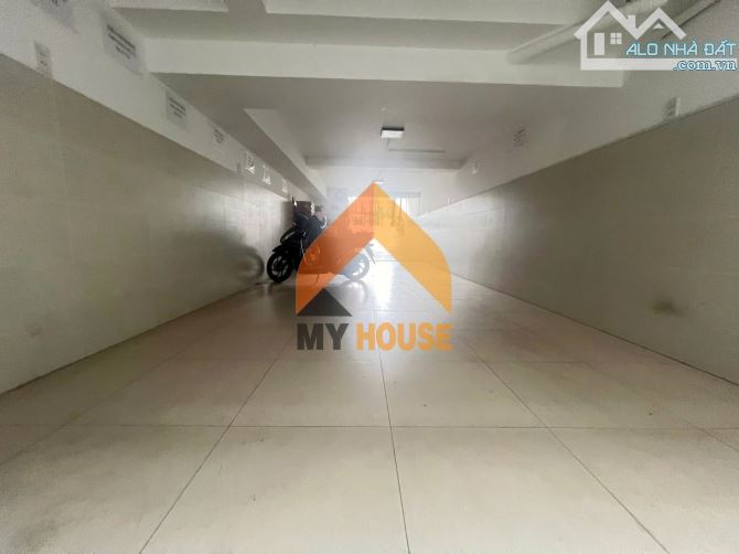 ĐỈNH NÓC - NHÀ PHỐ trống suốt 300M2 ngay Trần Lựu Q2  mới cứng làm này làm kia ạ ^^ - 8