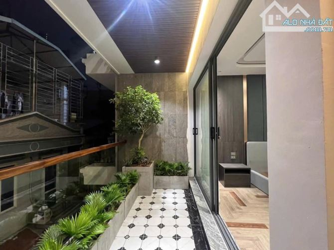 💯TÒA NHÀ CỰC VIP NGUYỄN VĂN CỪ 101M X 8T, THANG MÁY, ĐẲNG CẤP, KINH DOANH, VĂN PHÒNG - 9