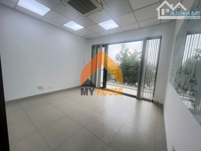 ĐỈNH NÓC - NHÀ PHỐ trống suốt 300M2 ngay Trần Lựu Q2  mới cứng làm này làm kia ạ ^^ - 9
