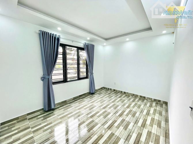 Bán nhà 3 tầng 50m2 ngõ 51 Dư Hàng, Lê Chân. Giá 2,85 tỷ - 9