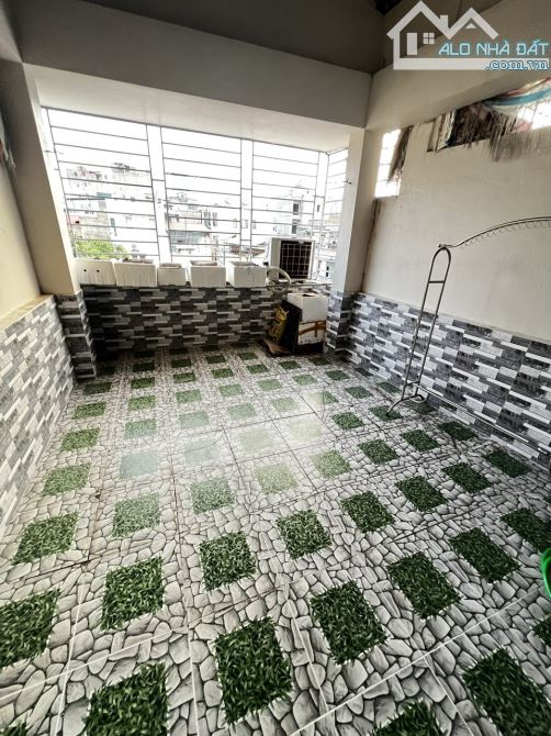 Chính chủ cần bán gấp nhà ngõ 80 Trung Kính 50m² mặt tiền 4.5m lô góc 2 mặt thoáng 17 tỷ.