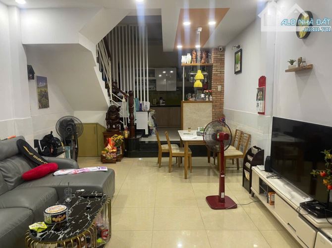 Hẻm 6m lê văn sỹ xe hơi đậu trong nhà tiện ích xung quanh quận 3