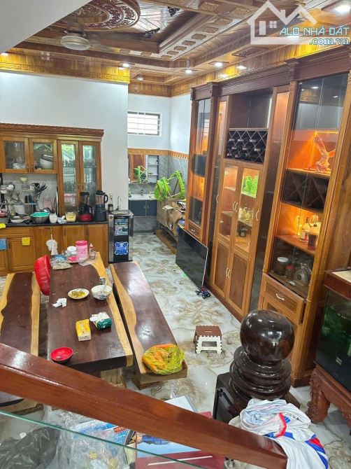 Cần bán nhà đẹp 1 trệt 1 lầu Khu đấu giá Võ Thị Sáu - Trần Quý Cáp ——— Nhà thuộc khu đấu