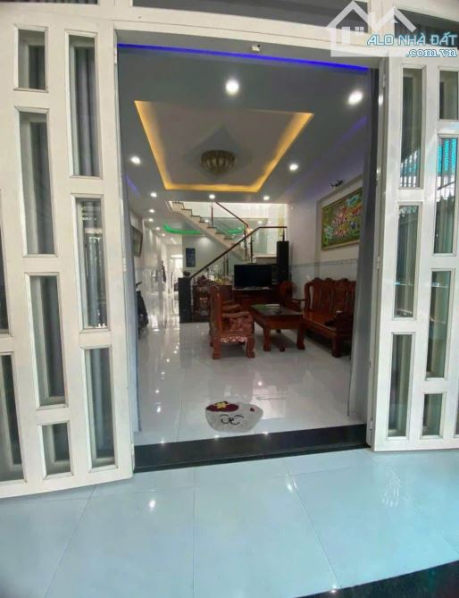 Bán gấp căn nhà cấp 4 ở Trung Chánh Hóc Môn 5x15 ( 85m2 ) 750 TRIỆU, Sổ hồng riêng