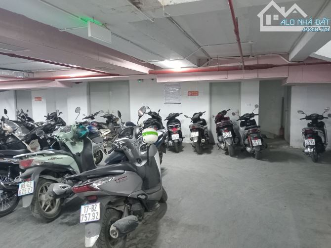 Bán tòa Văn Phòng mặt đường Nguyễn Hữu Thọ 300m2 * 9 tầng + 1 hầm* MT 12.5m* giá 256 tỷ
