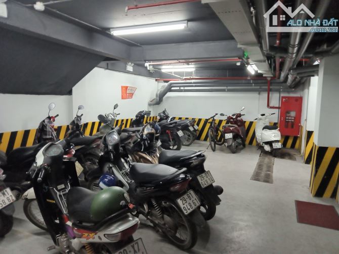 Bán tòa nhà văn phòng 12 tầng MP Trần Thái Tông, Cầu Giấy, 450m2, mặt tiền 15m, giá 337 tỷ