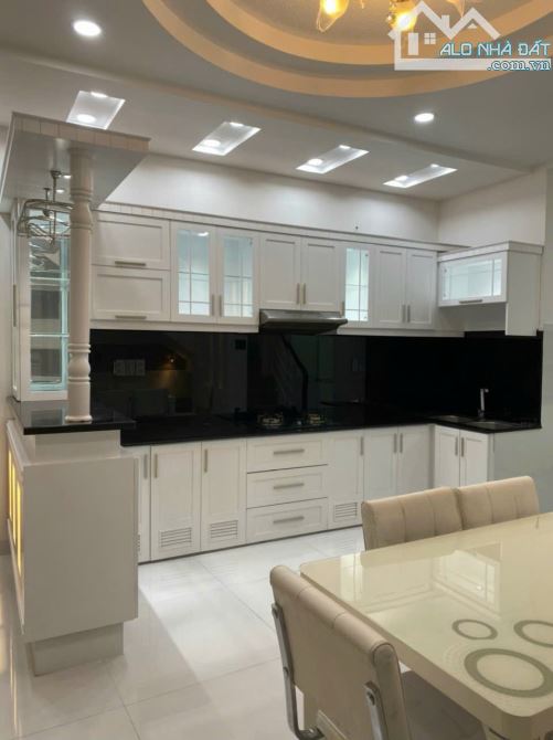 Bán biệt thự mini 1/ Trần Quang Diệu Phường 14 Quận 3 - 10