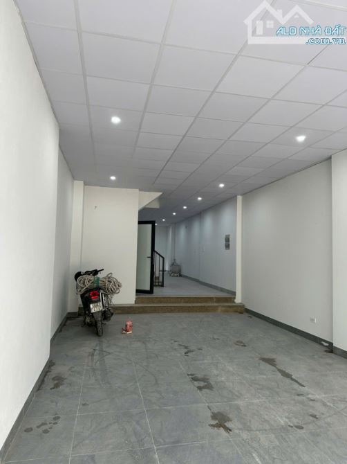 Cho thuê nhà phố Đỗ Đức Dục 66 m2 xây 4 tầng ngõ ô tô  kinh doanh - 11