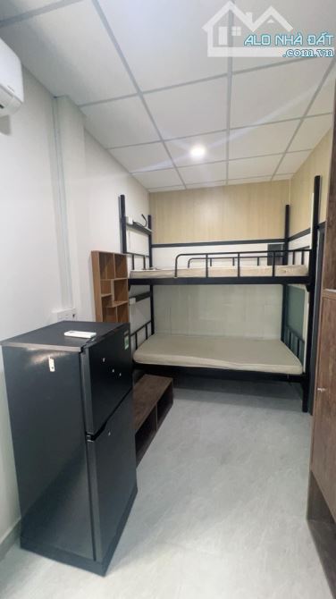 CHDV 3 tầng. Cho thuê 70tr. 12 P. Hẻm xe hơi 8m. 5x23 117m2. 13 tỷ x - 1
