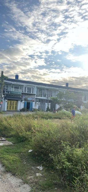 Lô đất mặt tiền đường số 6 nhựa KDC Ecopark cách đường DT826 100m - 1