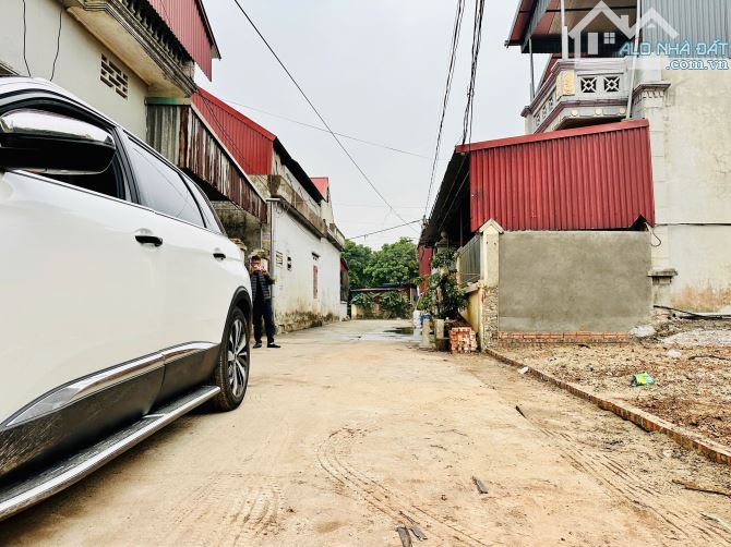 75m Phú Thị gần Chợ Mễ Sở đường 5m ô tô tránh nhau cực gần đường Di Sản lên đê, Vành đai 4 - 1