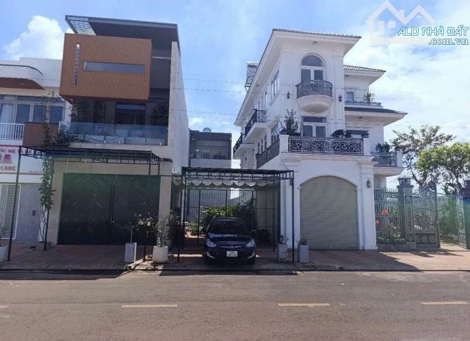 Bán đất khu đấu giá TDP8 giá tốt, view hoa viên - 1