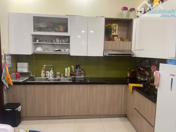 Hẻm 6m lê văn sỹ xe hơi đậu trong nhà tiện ích xung quanh quận 3 - 1