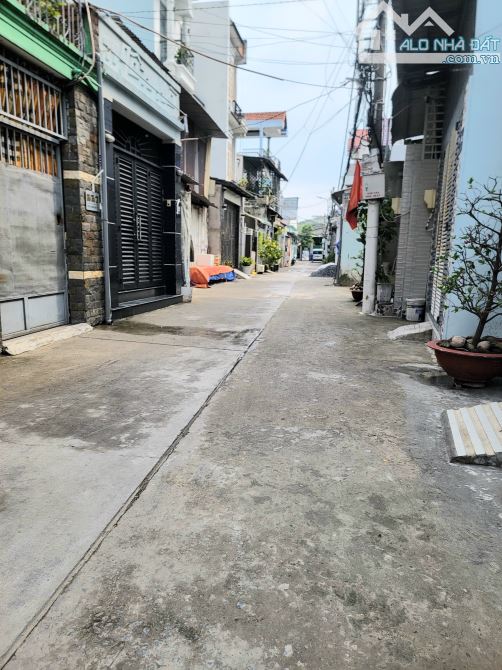 NHÀ HXH NGAY CÔNG VIÊN PHẦN MỀM QUANG TRUNG - 60m2 - 3 TẦNG - NHỈNH 4 ĐỒNG - 1