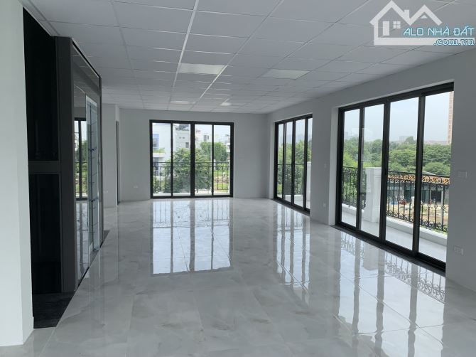 Cho thuê liền kề Trịnh Văn Bô kéo dài 110m2, 5 tầng, thang máy, mới, đường oto đỗ tránh - 1