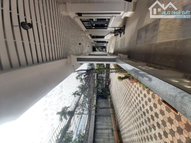Lô đất 2000m2 đường Đình Phong Phú. Quận 9 - 1