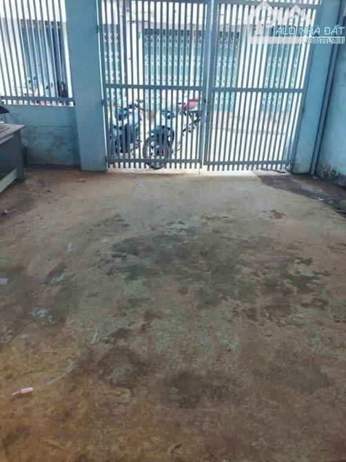 Bán Đất Tặng Nhà Cấp 4 Hẻm 33 Lê Thị Riêng Phường Ea Tam BMT - 1