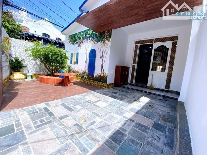 Bán nhà góc 2 mặt tiền đường Phan Chu Trinh P2 VT 162m2(8x20)m NH vị trí cực đẹp. Ra biển - 1