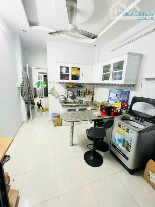 Bán nhà Dương Bá Trạc Quận 8, 42m2 , 2 tầng, 3 PN, nhà đang có dòng tiền cho thuê. - 2