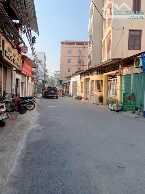 Bán gấp nhà Học viện Tài Chính - Mặt ngõ kinh doanh - oto vào - DT 50m² - giá chỉ 6 tỷ - 2