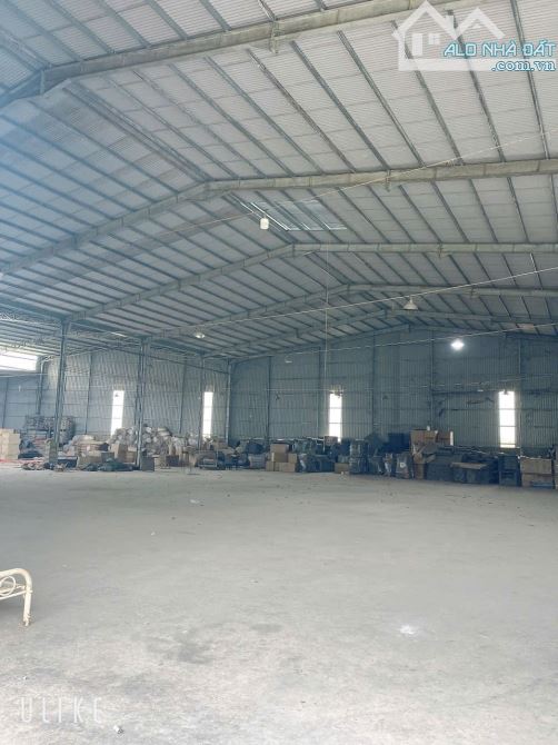 ♦️B.án xưởng xã Hố Nai 3 huyện Trảng Bom  ▪️Dt : gần 1800m2 ( diện tích xưởng 1600m2 ) ▪️P - 2