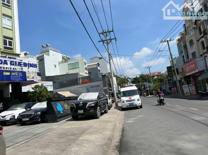 Bán nhà góc 2MT đường Nơ Trang Long Bình Thạnh. DT: 26mx18m, CN: 340m2. Giá bán: 42 tỷ - 2