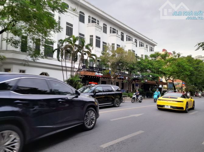Bán 485m2 đất TT Quận Hoàn Kiếm đi bộ ra Hồ Gươm, tặng GPXD 8 tầng 2 hầm - 3