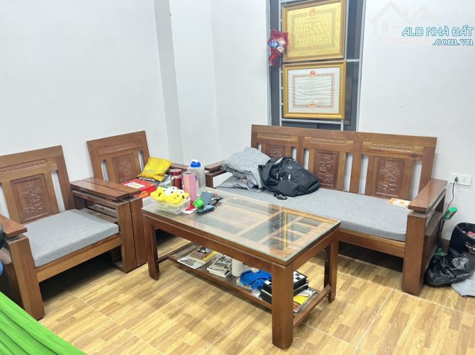 Chính chủ cần bán gấp nhà ngõ 80 Trung Kính 50m² mặt tiền 4.5m lô góc 2 mặt thoáng 17 tỷ. - 3