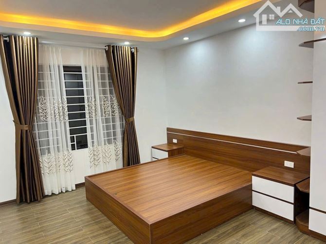 Hơn 6 tỷ có nhà 5Tầng*32m2 ôtô đỗ cổng, cuối phố Bà Triệu-cách chợ Hà Đông 300m. - 3