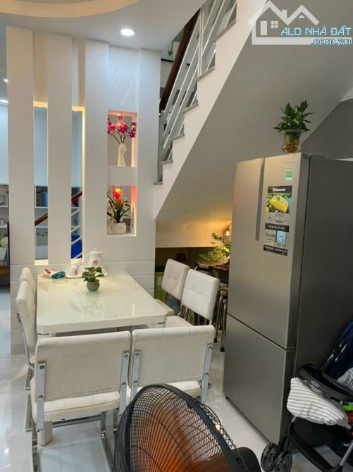 Bán biệt thự mini 1/ Trần Quang Diệu Phường 14 Quận 3 - 3
