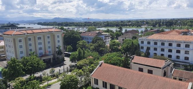 Bán Khách sạn 10 tầng ngay Cầu Tràng Tiền