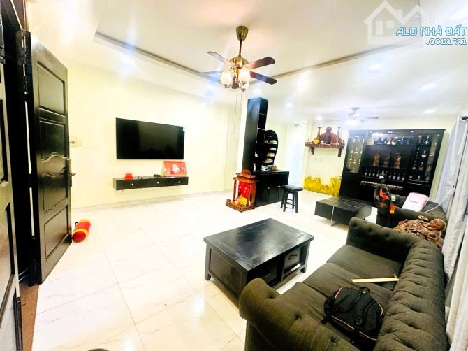 Bán nhà 170m2, 2 tầng, 3 pn, sổ hồng hoàn công, 9.8 tỷ - đường 41, Linh Đông - 3